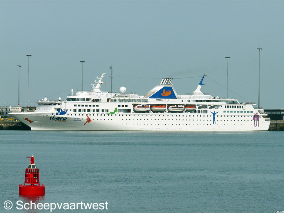 cruise ship grand voyager